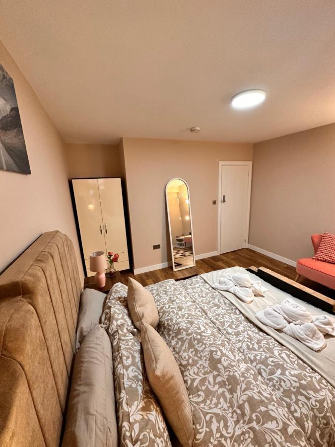 Canary Wharf Single Double And En-Suite Rooms Лондон Екстериор снимка