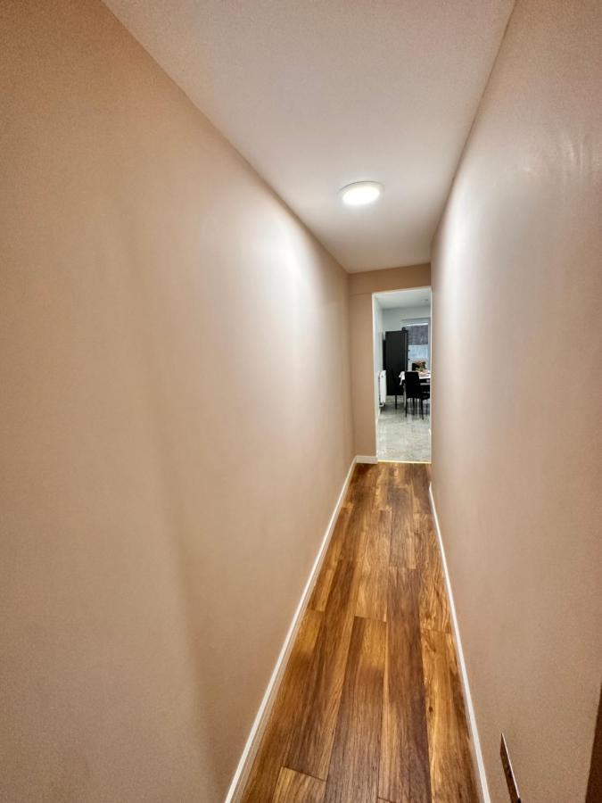 Canary Wharf Single Double And En-Suite Rooms Лондон Екстериор снимка