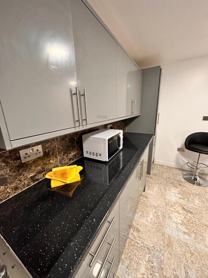 Canary Wharf Single Double And En-Suite Rooms Лондон Екстериор снимка