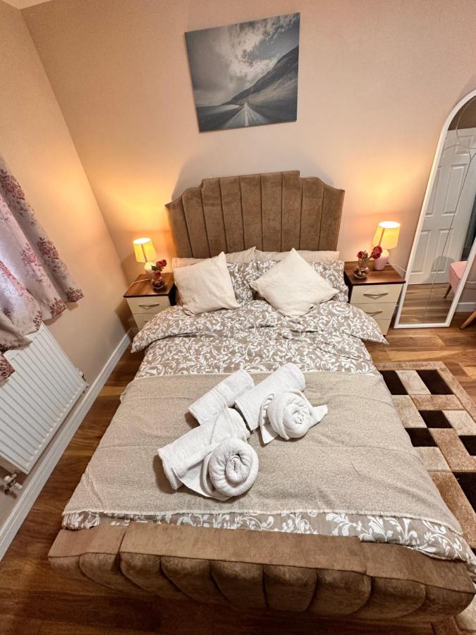 Canary Wharf Single Double And En-Suite Rooms Лондон Екстериор снимка