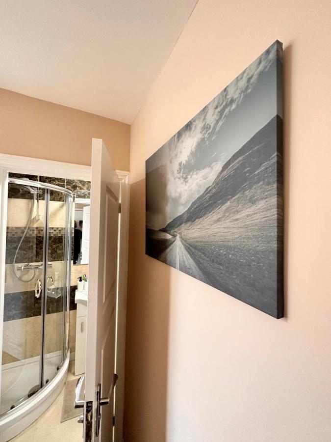 Canary Wharf Single Double And En-Suite Rooms Лондон Екстериор снимка