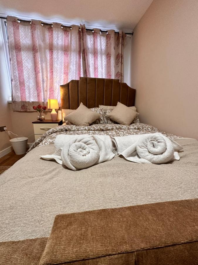 Canary Wharf Single Double And En-Suite Rooms Лондон Екстериор снимка